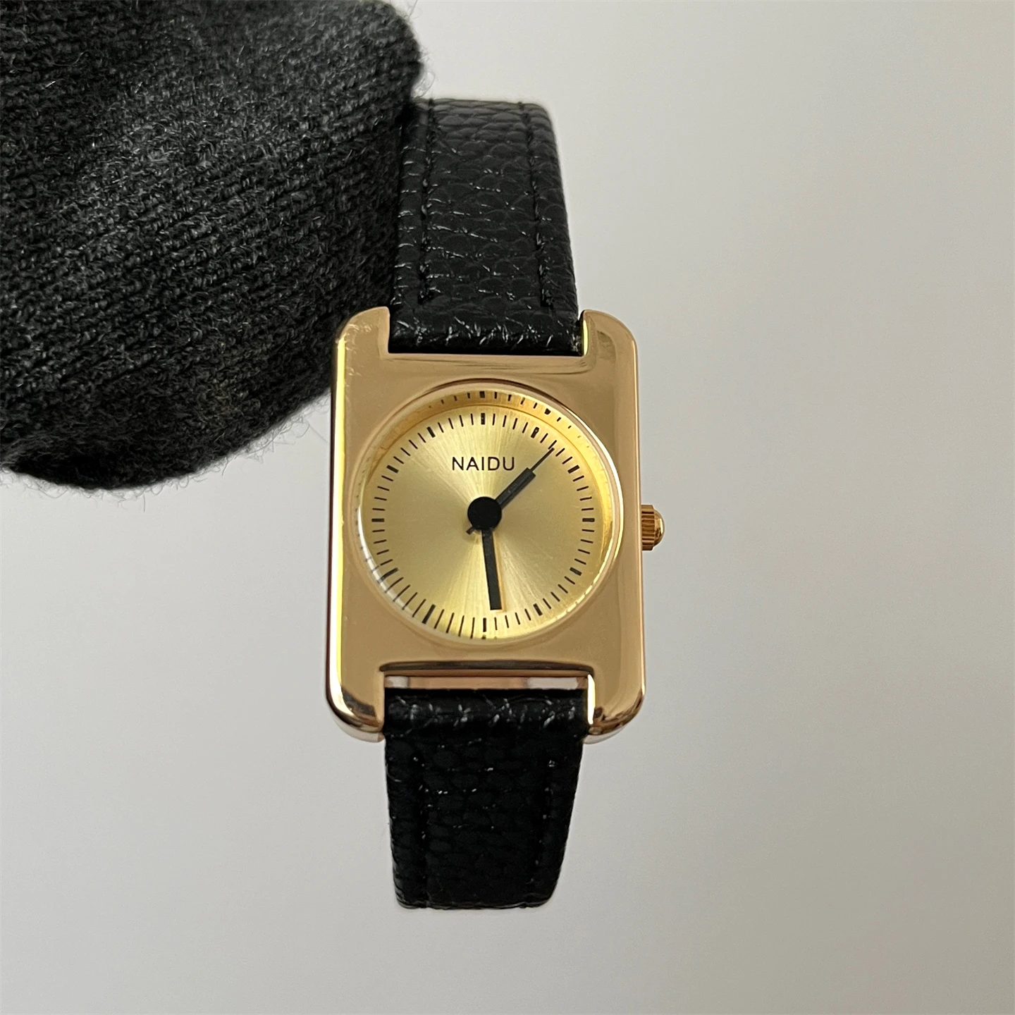 

New women's watch all-match casual watch female retro literary style high value small gold female watch female gift
