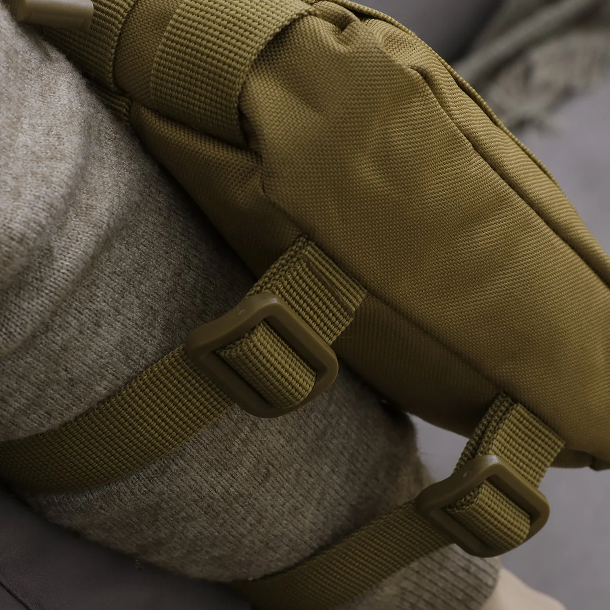 

Compact Tactical Pouch Khaki Waterproof Nylon Waist Bag with Buckle Straps for Backpack System Phone Storage