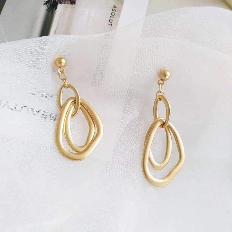 Matt Gold Color Irregular Round  Clip on Earrings Metal Fashion Simple Small Hollow Out Circel Ear Clip Earrings No Piercing