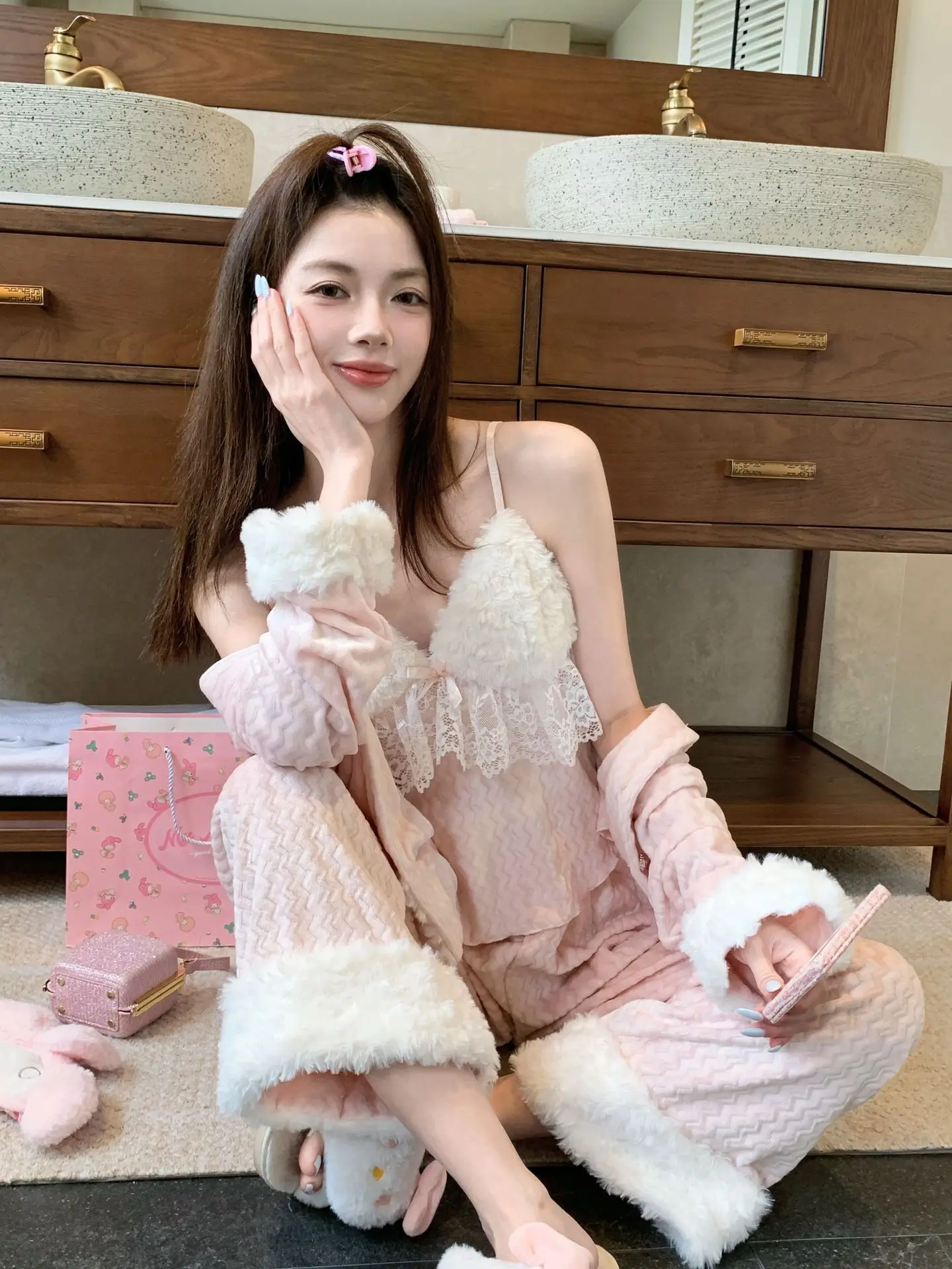 Double sided velvet loose lazy style autumn and winter pajamas girl style long sleeved pants set sweet home clothes for girls