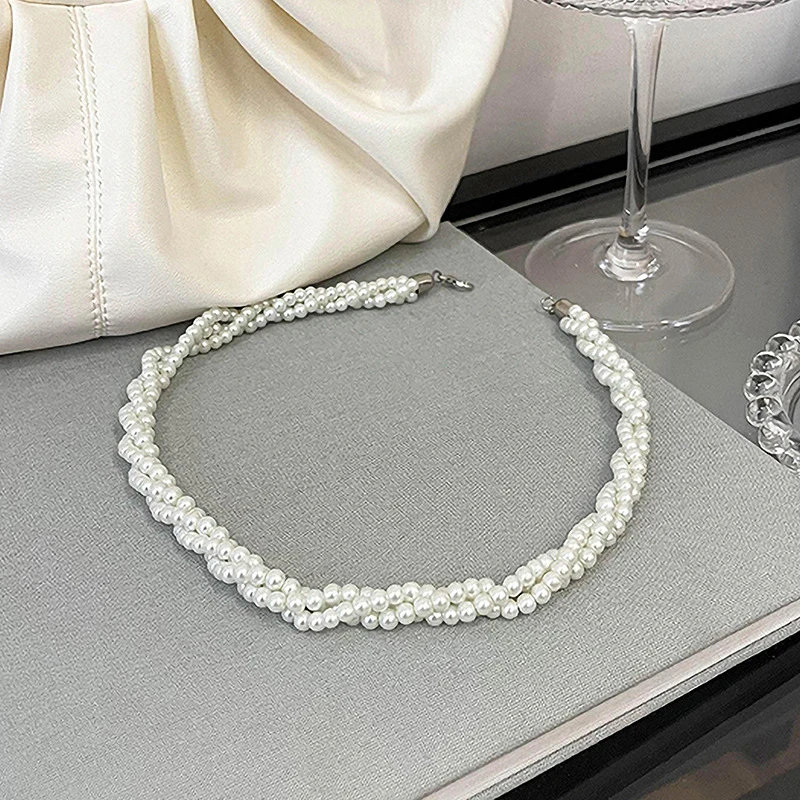 Retro Multi-Layered Wrapped Imitation Pearl Necklace Euro-USA INS Elegant Minimal Niche Choker Collarbone Chain For Women