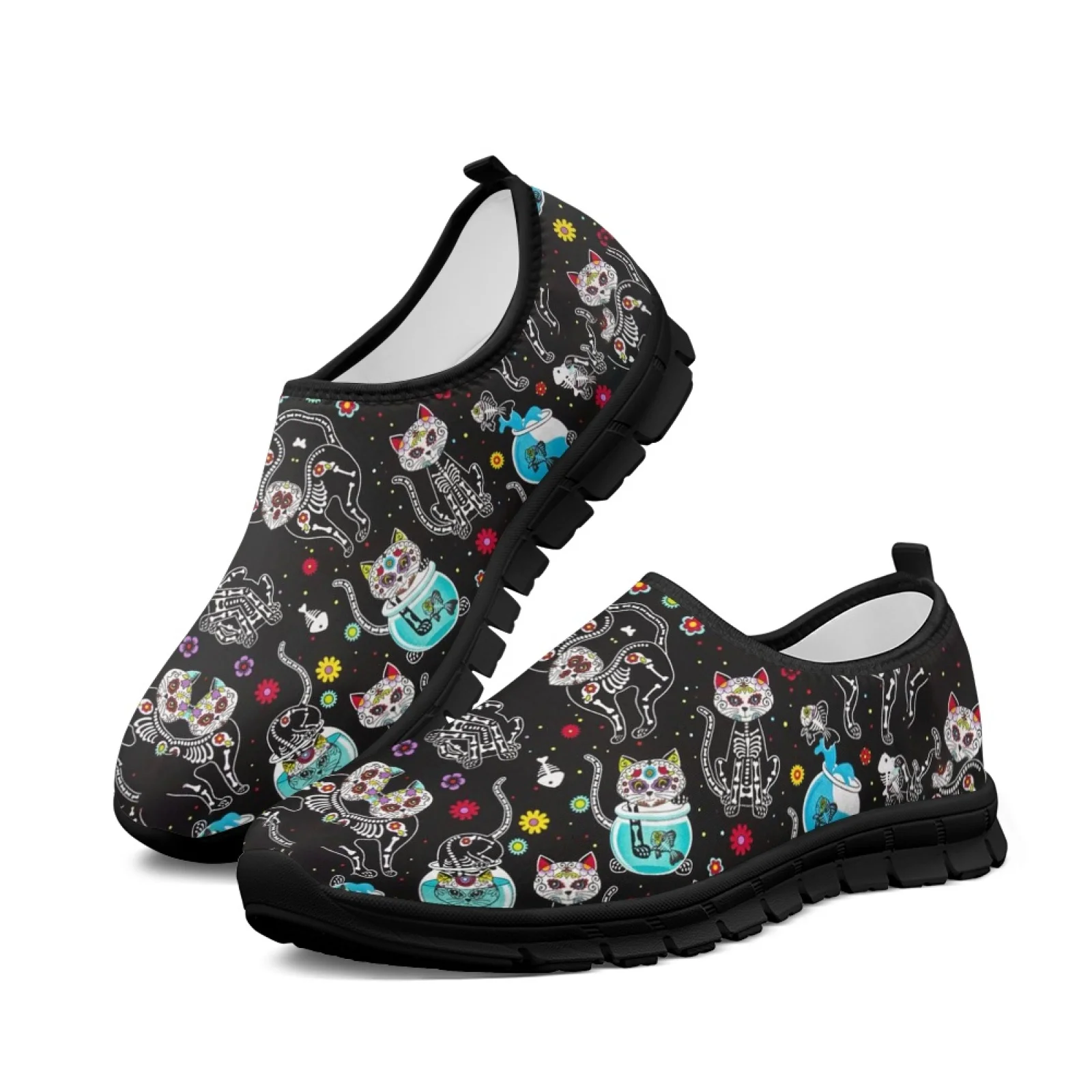 

Cartoon Cat Print Mesh Trainers Women Slip-ons Loafers Ladies Sneakers Slip On Flats Big Size Beach Sport Low-cut Casual Shoes