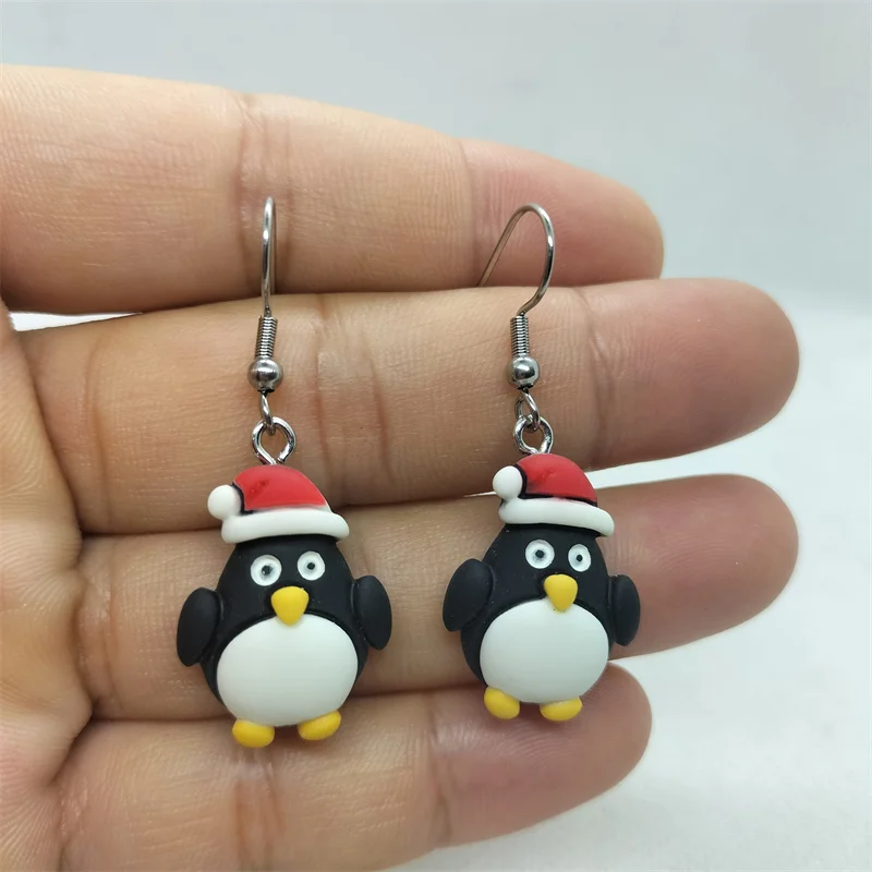 Yungqi Cartoon Penguin Dangle Earrings For Women Girl Christmas Hat Animal Drop Earring Unique Hook brincos para as mulheres