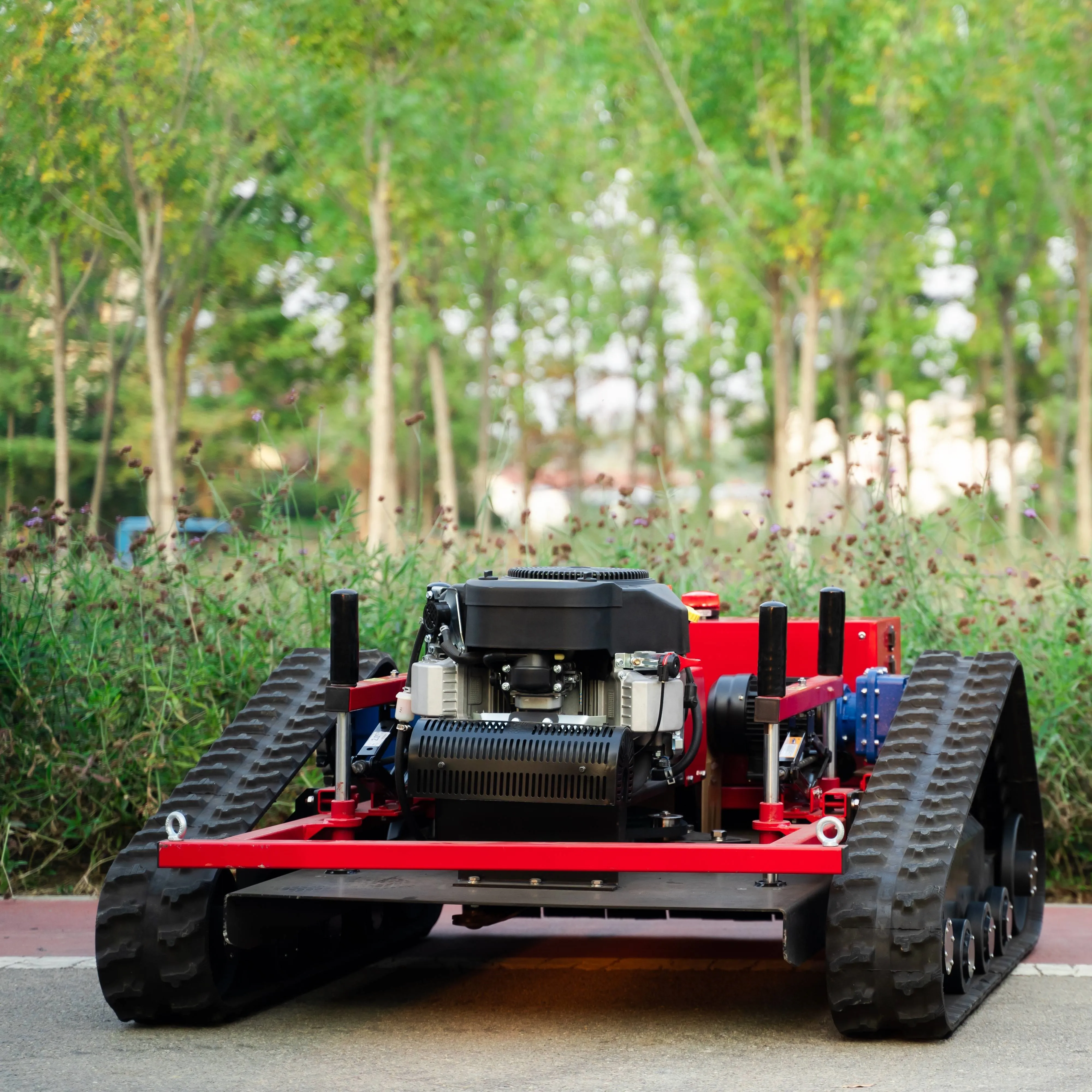 

Small Crawler Remote Control Lawn Mower Farm Blade Automatic Lawn Mower Robot Simple Commercial