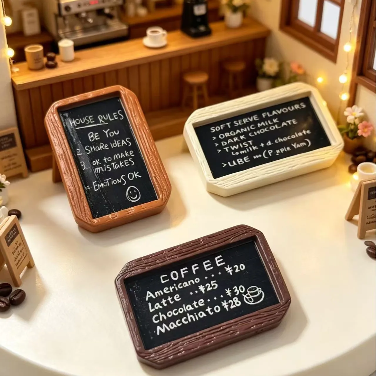 Mini Chalkboard Resin Ornament DIY Miniature Scene Decor Simulation Blackboard Dollhouse Accessory Micro‑Landscape Layout Prop - view 3