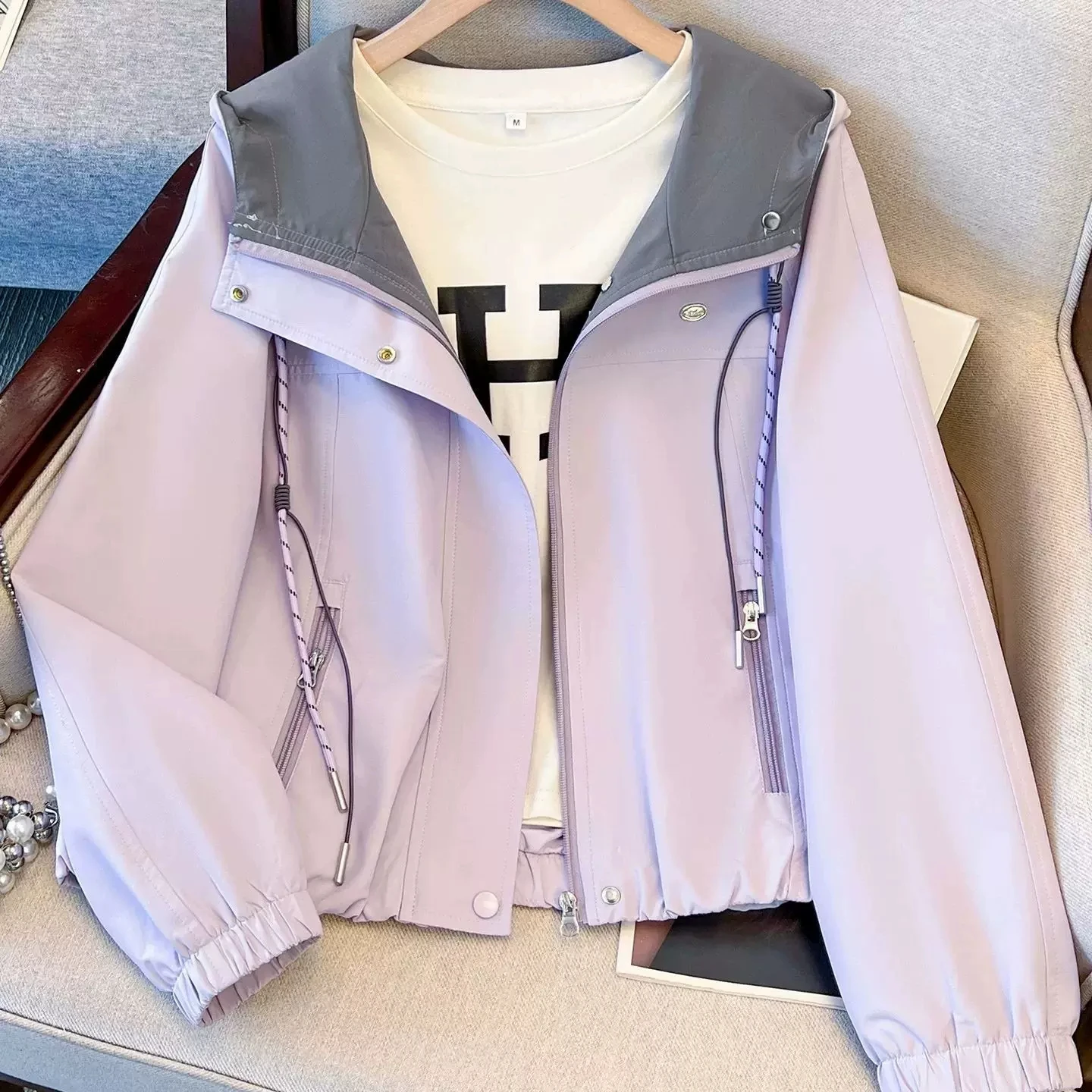 Women Short Hooded Windbreaker Jacket Drawstring Zipper Casual Outerwear Lightweight Spring 2026 Y2K Tops Chic Lady Commute Coat