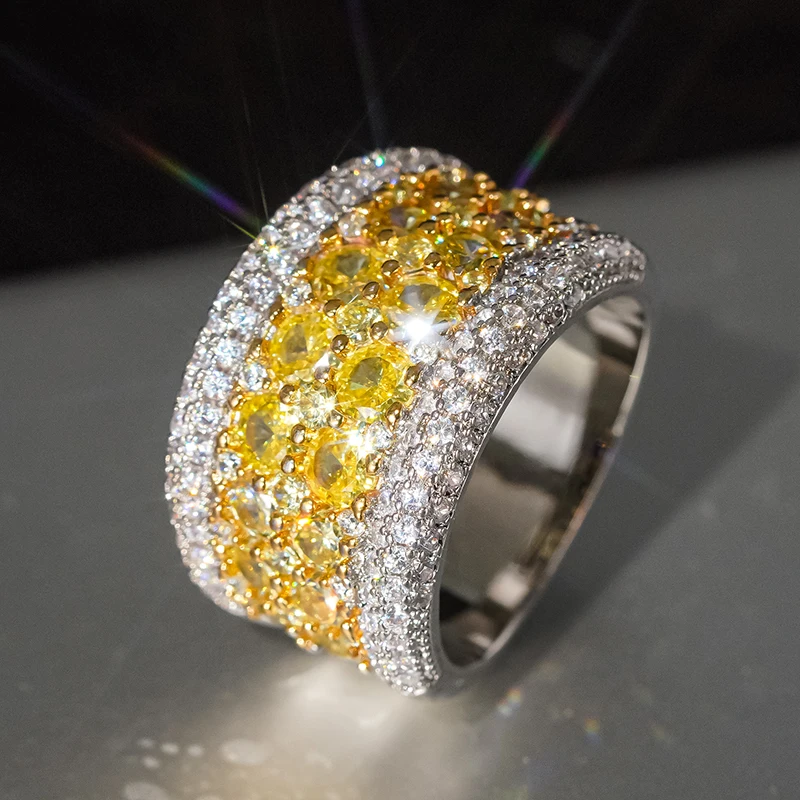 Huitan Damen-Ring in zwei Farben, schlichter Stil, eingelegt mit glänzendem gelbem Zirkonia, modisch, für Hochzeit, Party, vielseitiges Zubehör, Schmuck – Detail 6
