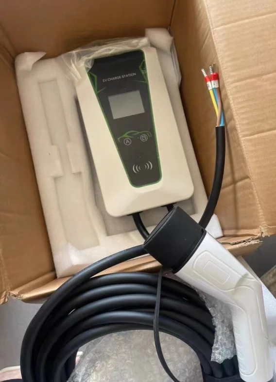 

Charging pile AC 1-Phase 32A/7KW,Single-phase AC charging pile,maximum output current 32 amps,rated power 7 kilowatts