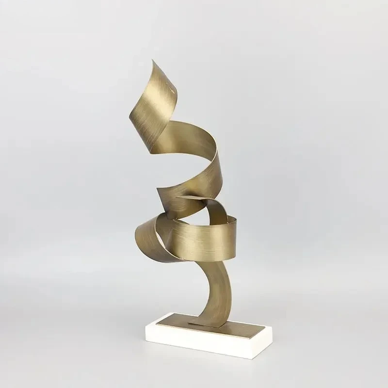 Creative Golden Streamer Marble Base Metal Statue Modern Design Living Room Furnishings Sculpture Desk Decoration Ornaments