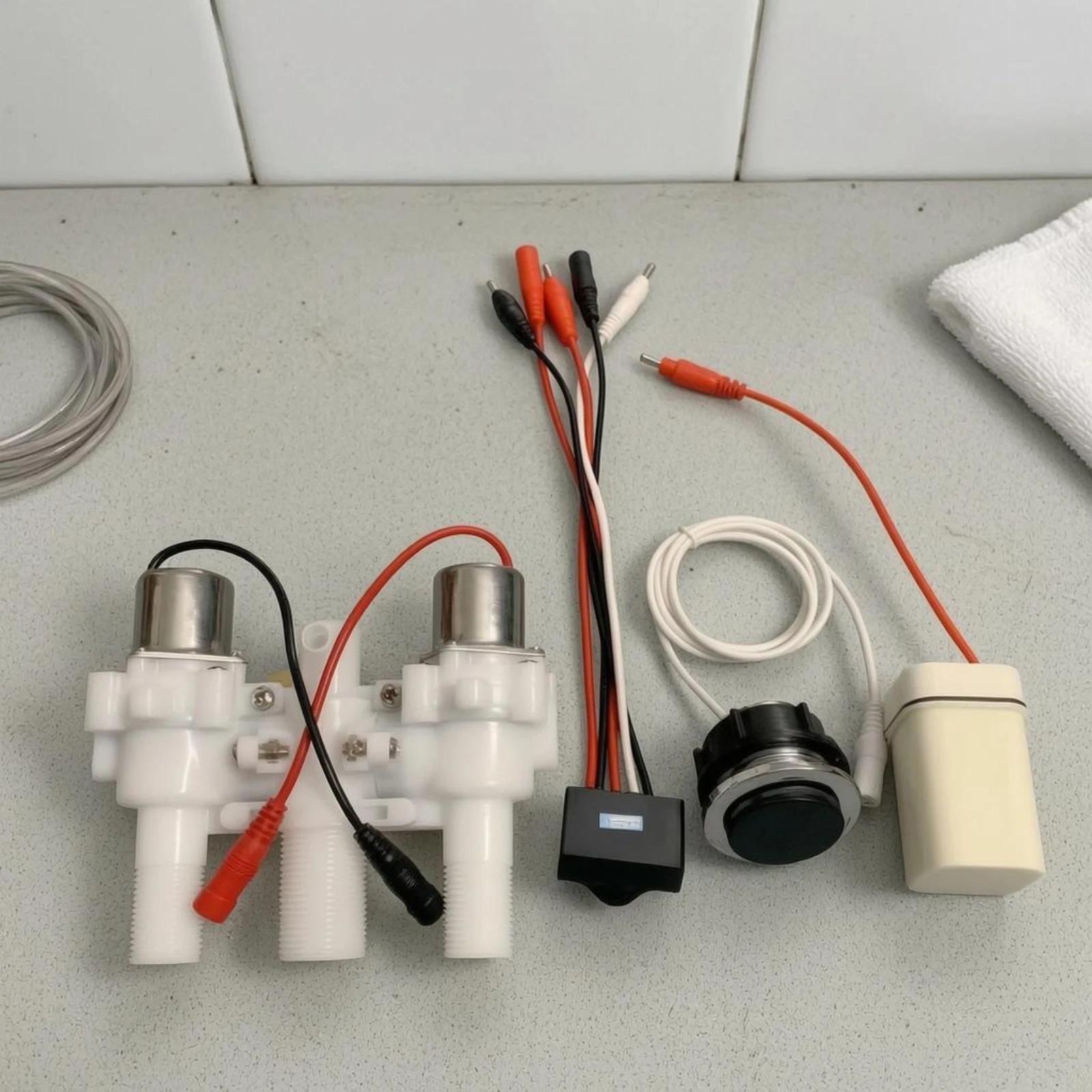 kit-de-commande-de-toilettes-a-piles-pulse-flush-materiel-de-salle-de-bain-prises-filetees-en-plastique