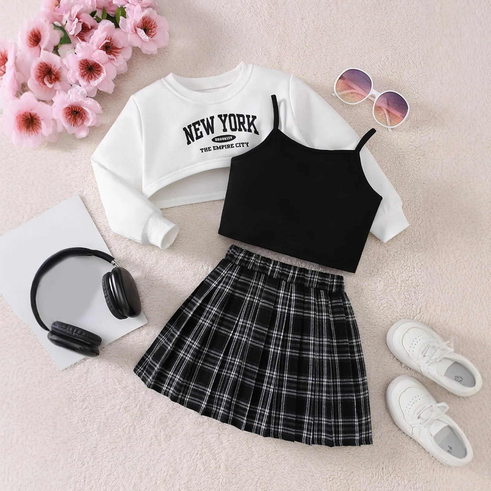 

Подарок на день рождения для маленьких девочек, удобный и модный топ, жилет, клетчатая короткая юбка, комплект, повседневный комплект из трех предметов, штаны с рюшами для мамы