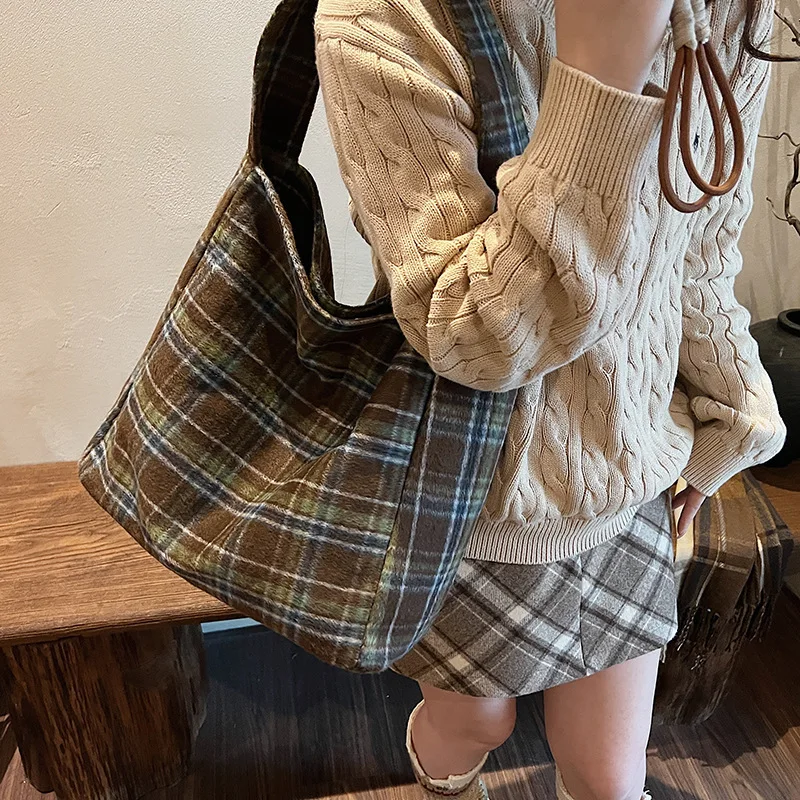 Bolso sencillo Retro a cuadros de gran capacidad para mujer, bolso de hombro nuevo de nicho, para otoño e invierno, 2024