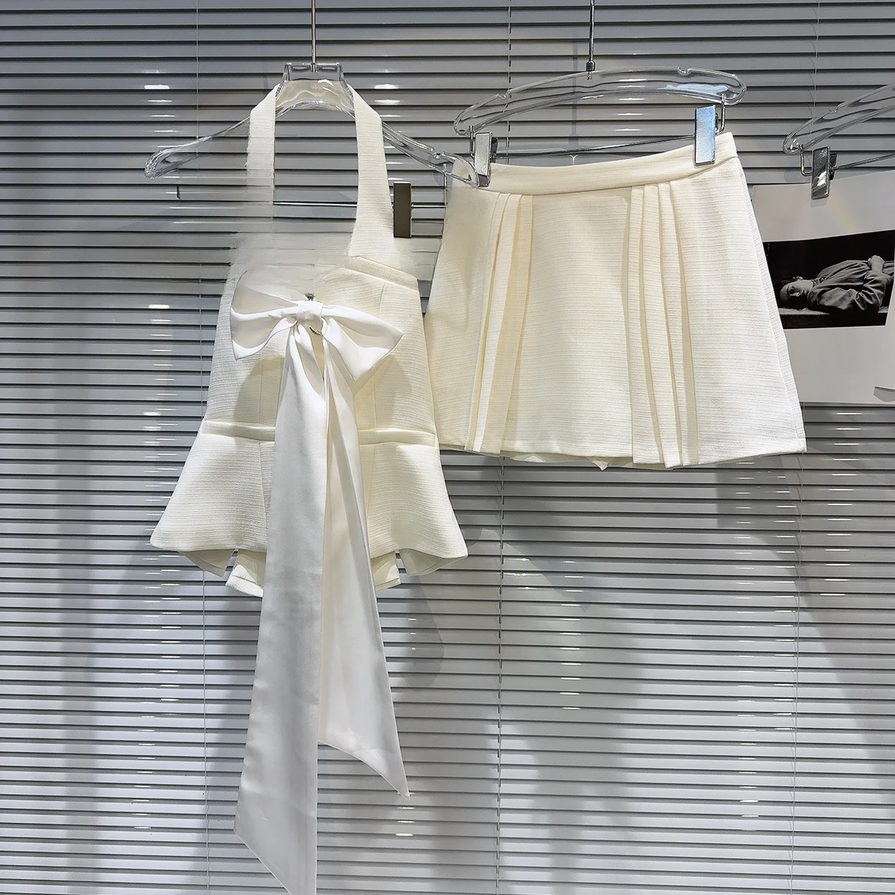 

Summer 2025 New Sle Small Fraance Sle Knot Belted ter Vest And Skirt Set Women's Faion Ensemble