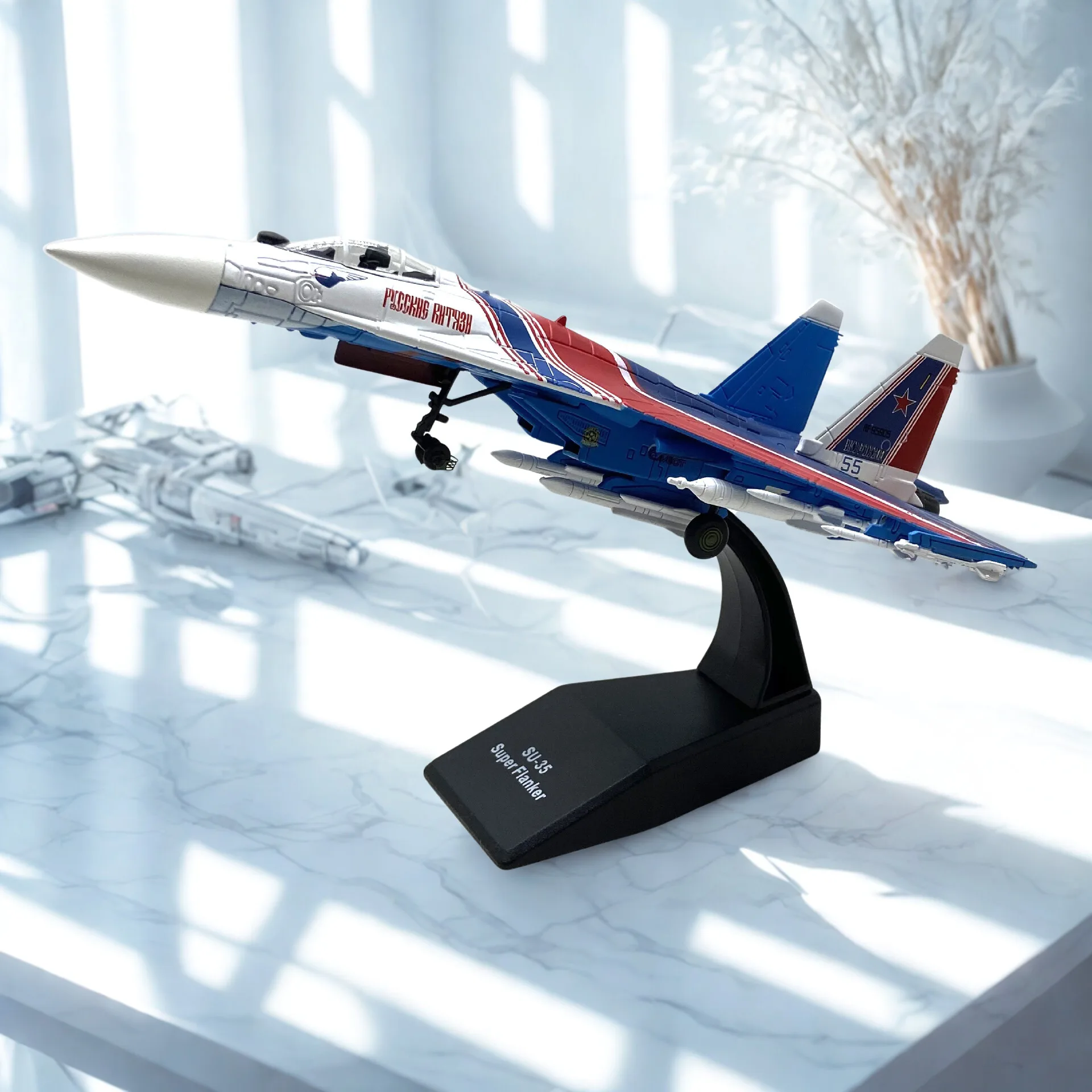 

Home Decor 1/100 Scale Russian Air Force Su-35 Fighter Attack Plane Metal Fighter Military Model Display Stand Collection Gift M