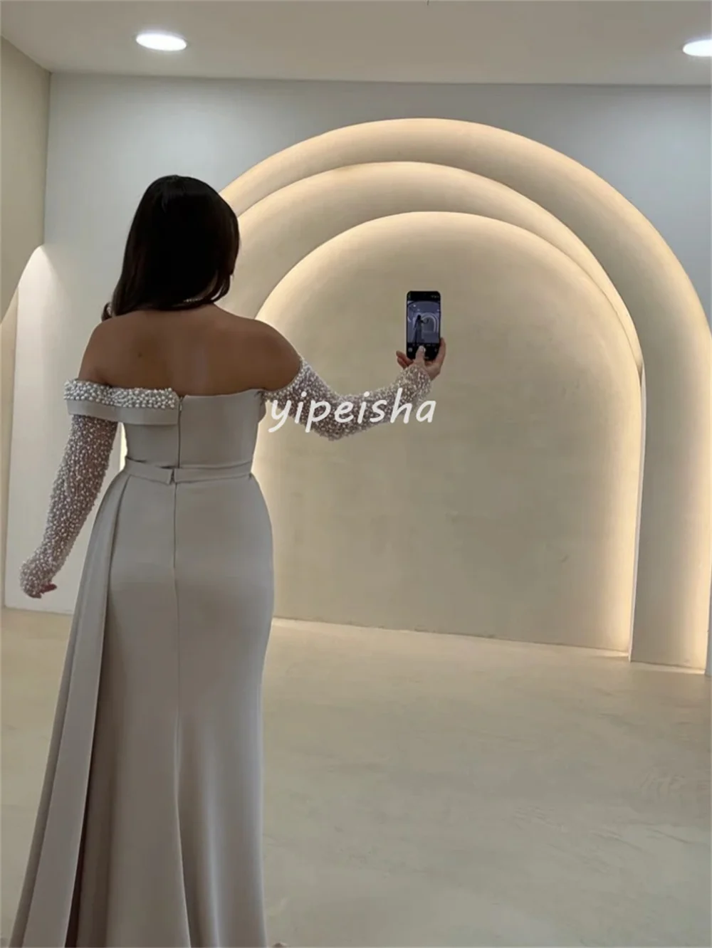تخصيص معقدة البريق جيرسي اللؤلؤ حجر الراين وشاح ثنيات حورية البحر خارج على الكتف فساتين طويلة فساتين السهرة رائعة #5