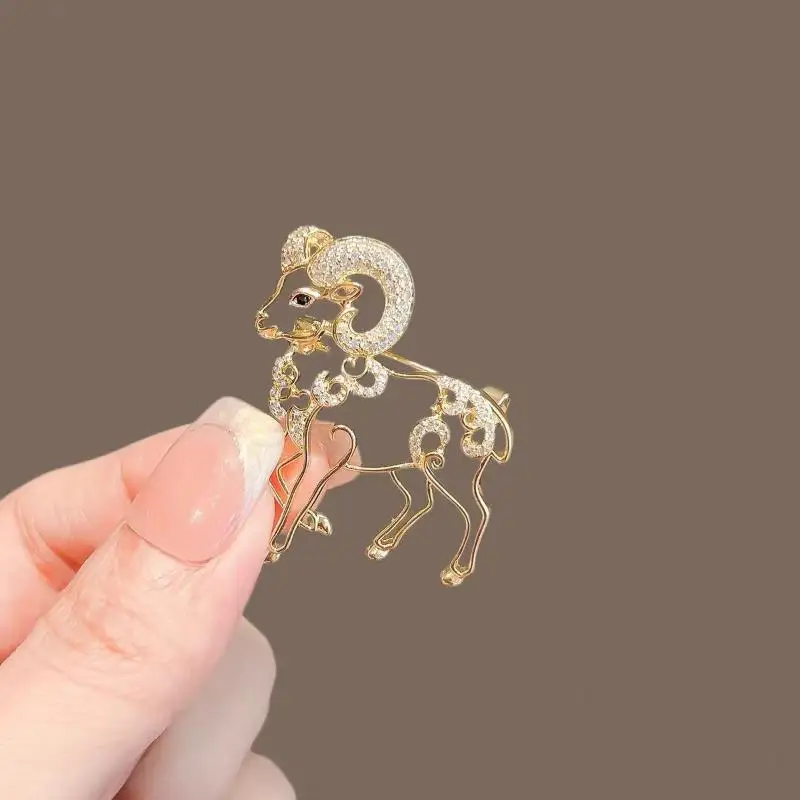 Goat Sheep Themed Brooch Rhinestone Inlaid Unisex Fashion Wearable Jewelry Pin Cute Gift for Animal Lovers Friends
