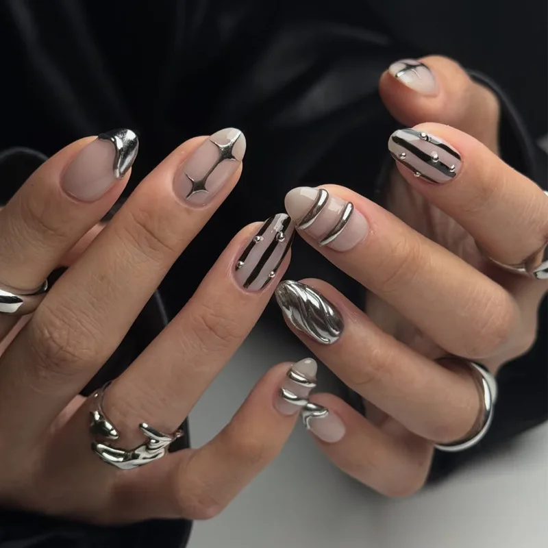 24Pcs 3D Gilded Silver False Irregular French Nails Almond Wearable Acrylic Fake Nails Press on Black Stripe Starburst Nail Art