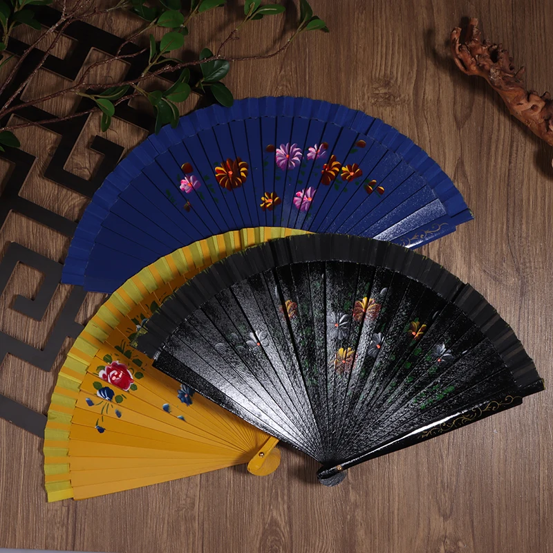 Estilo chinês Ventilador Dobrável Oco, Presente Artesanato Dupla Face, Dança Madeira de Impressão, Ventilador de Mão Espanhol, Fontes Do Partido, Quente, Bonito, 1Pc