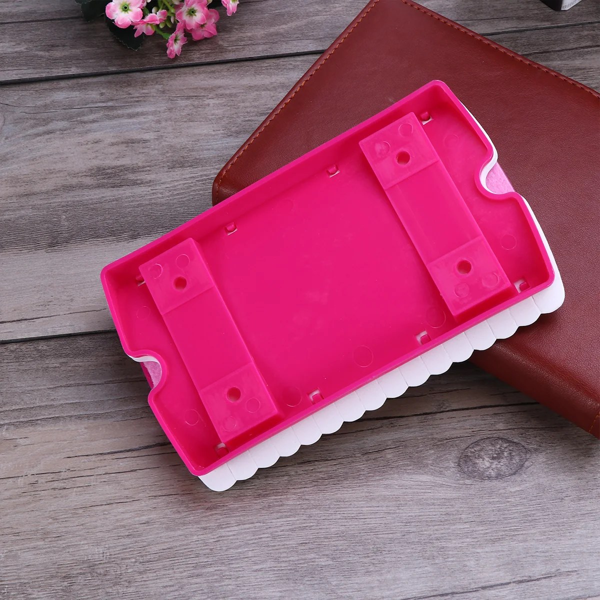 

Floss Organizer Cross Stitch Thread Holder Embroidery Tool Pvc Tangle-Free Storage For Craft Lovers Rose Red