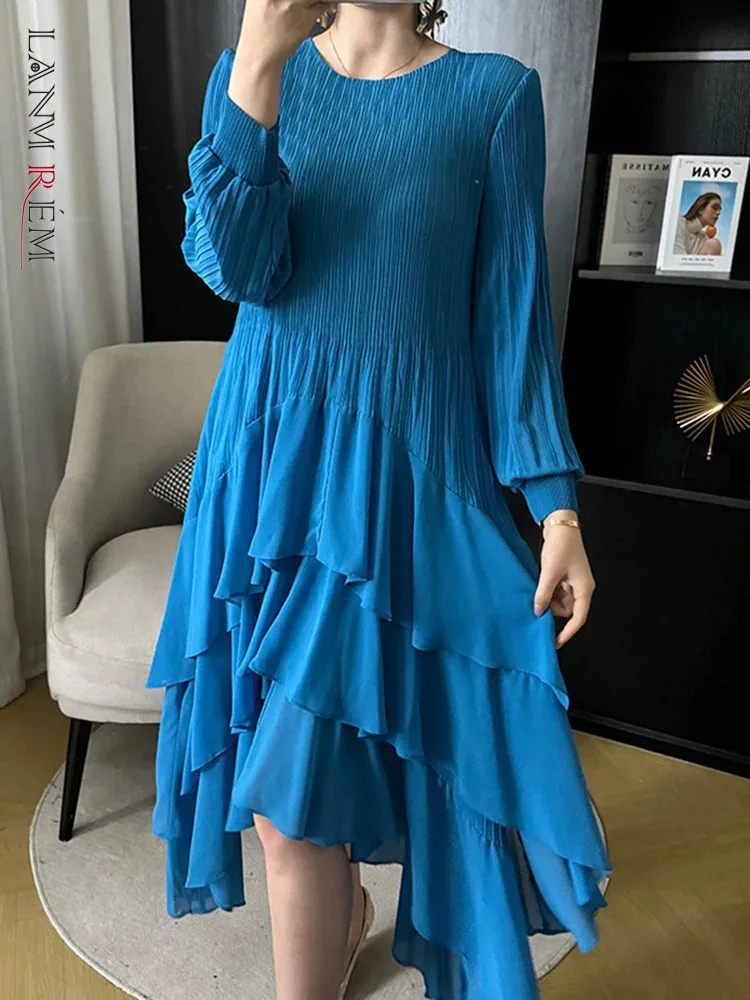 

LANMREM Irregular Spliced Pleated Dress Women Fashion Round Neck Long Sleeves Solid Color Dresses Elegant 2024 Spring 2DA4617