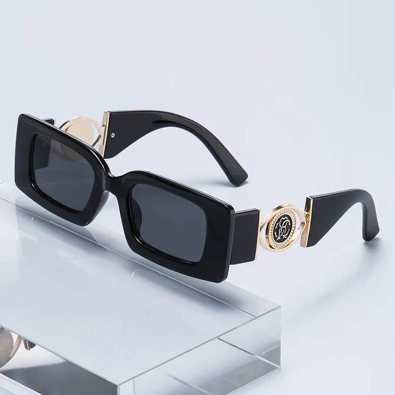 

New Square Small Frame Sunglasses For Women Street Photography Glasses Fashion Square Modern Sunglasses JH3033