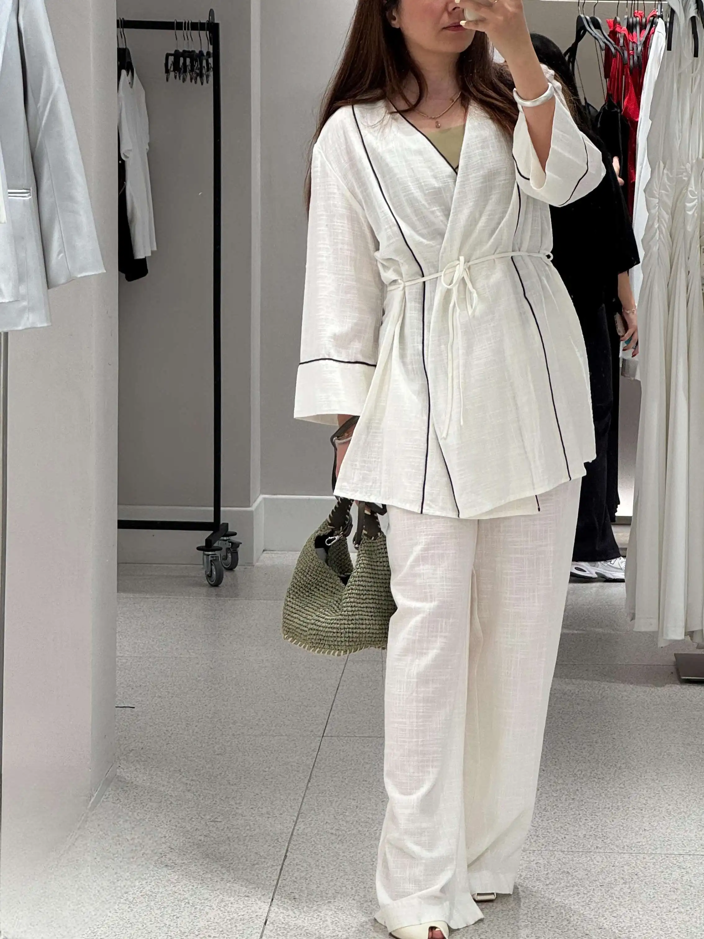 

Casual commuting fashion women's white suit contrast color lace kimono jacket wide leg trousers fashionable summer suit