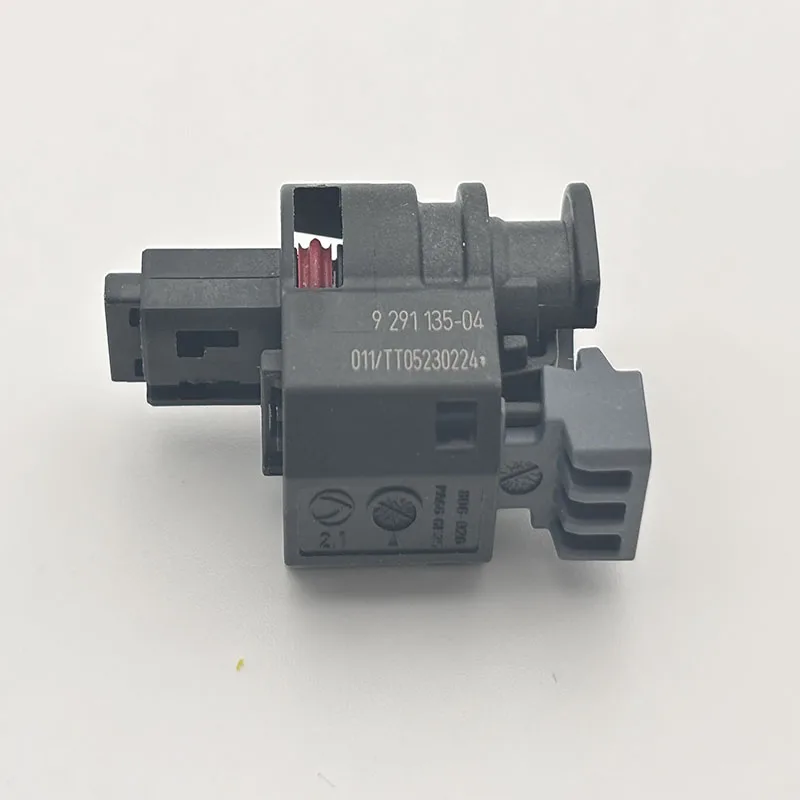 2 Pin Automobile Waterproof Connectors Parts 9291135-04 011/TT05230224 806-026 PA66 GF35 Injector High Pressure Fuel Pump Plug
