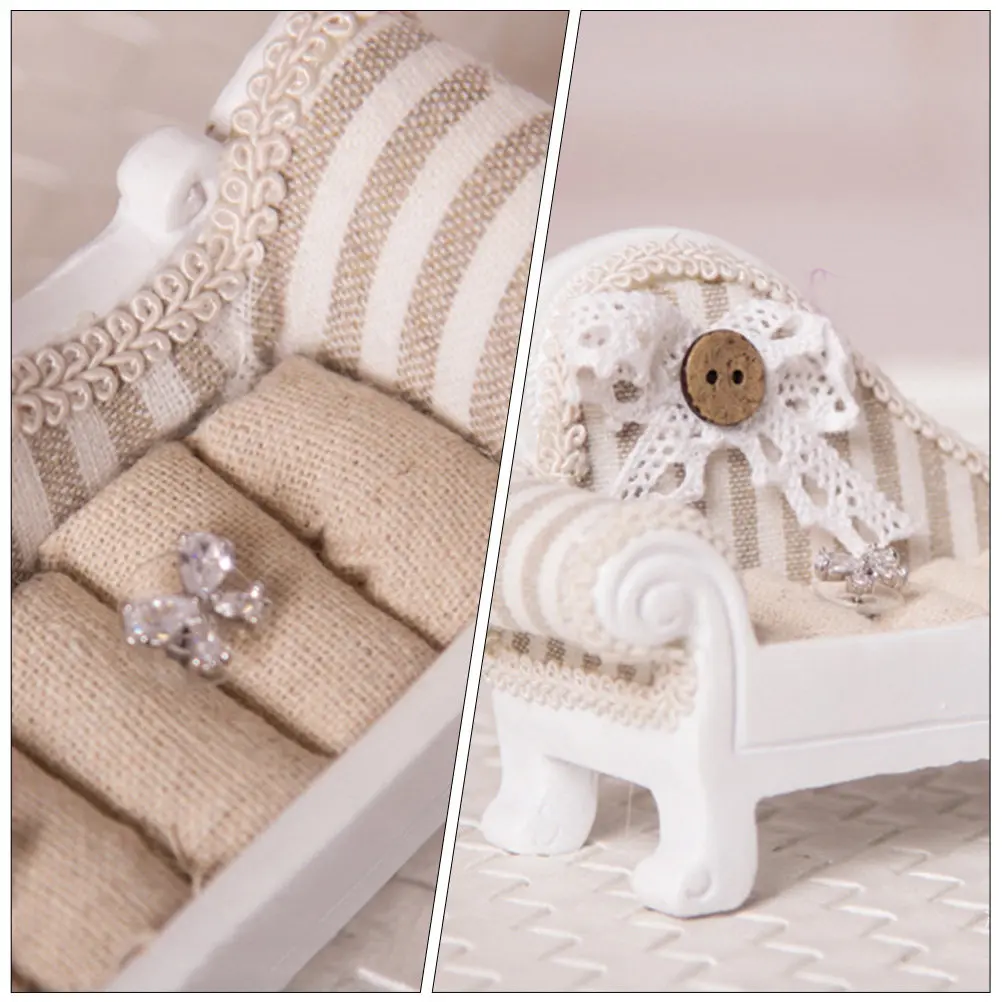 

Creative Sofa Shape Jewelry Display Stand Rings Holder Ear Stud Organizer Decorative Jewelry Rack for Home Shop Display