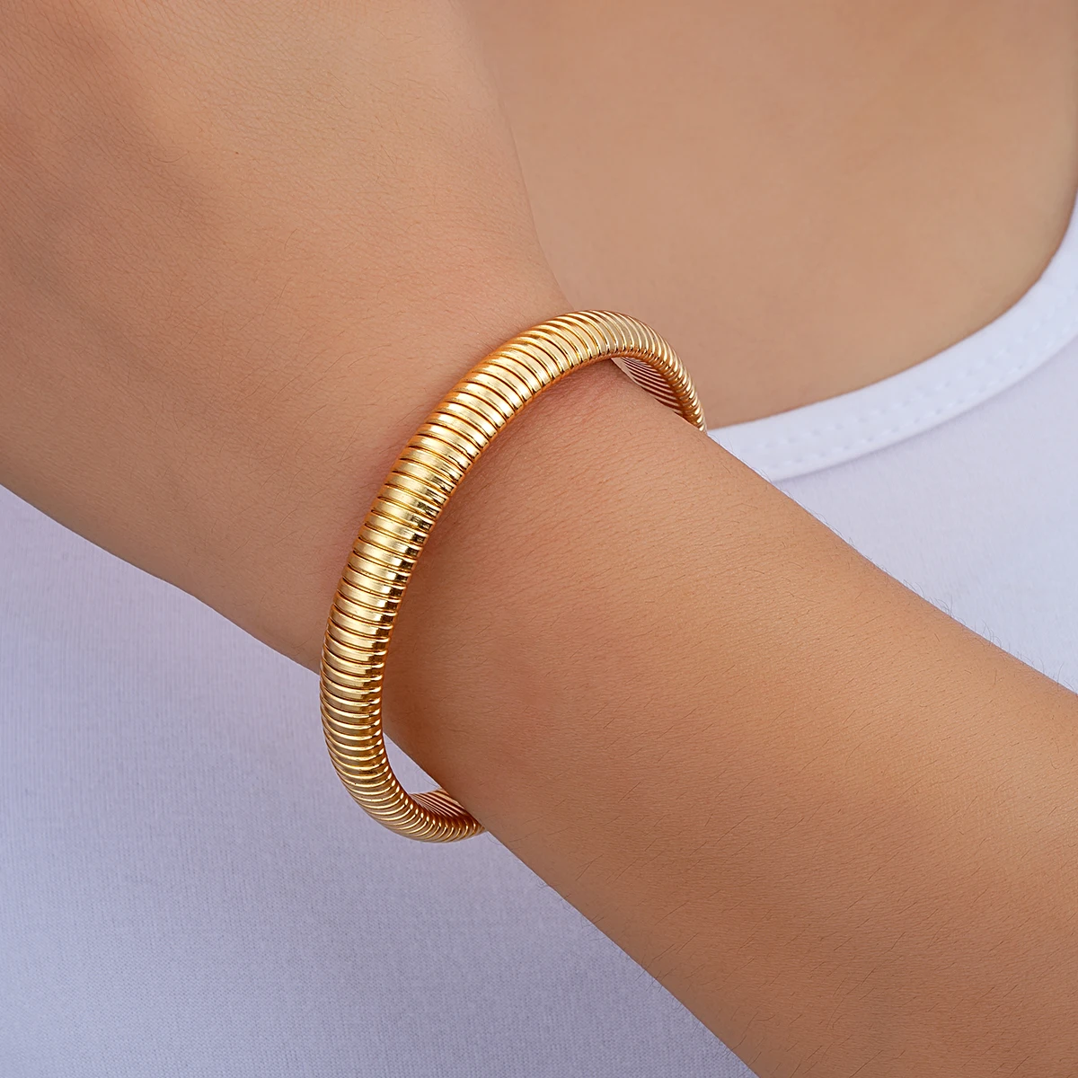 Vintage Gold Color Bangles for Women Chunky Stretch Thick Metal Wide Wristband Bracelets Set Fashion Unisex Jewelry Gifts 2024