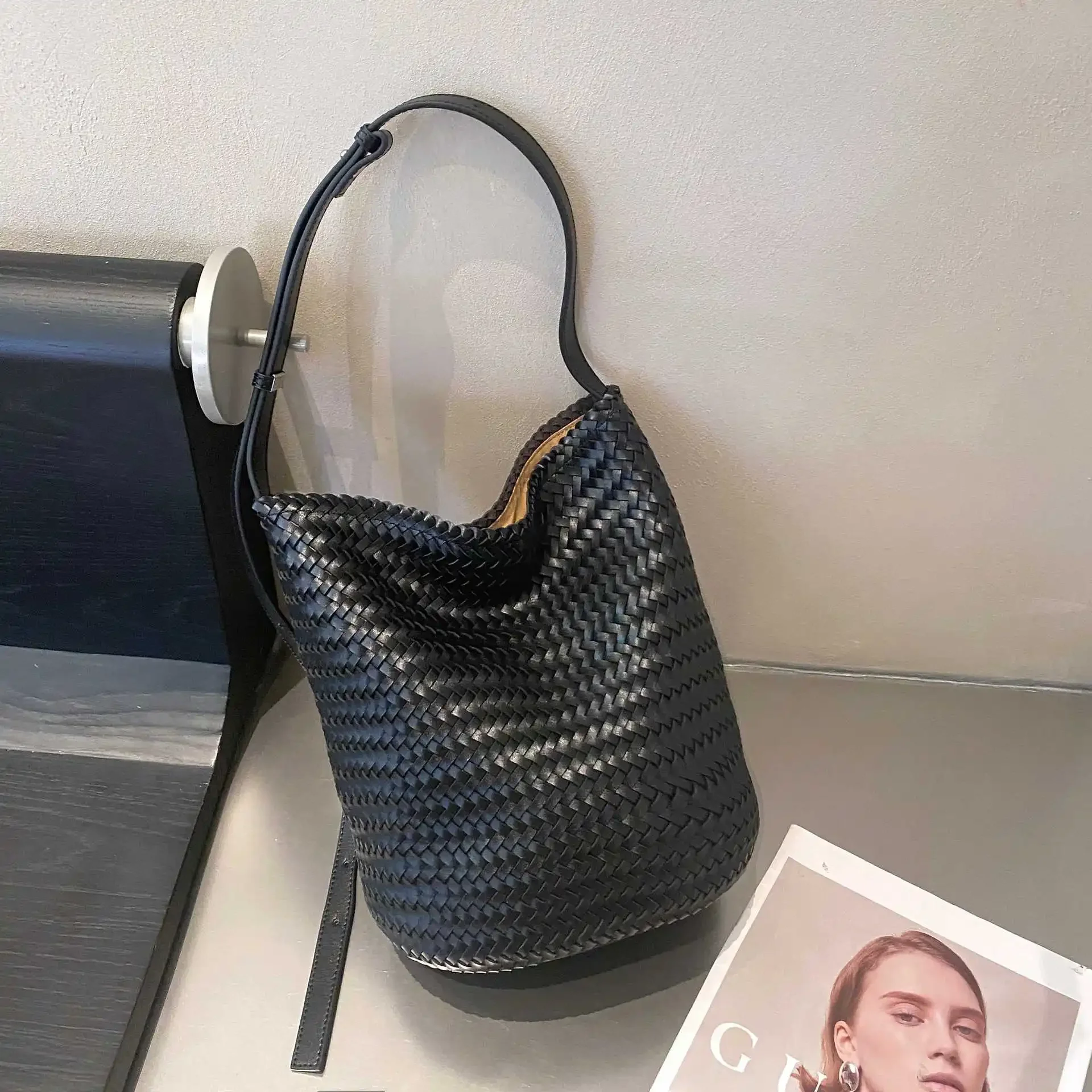 New model in 2026 Tote genuine leather cowhide hand-woven vegetable basket bag women's shoulder bag retro shopping