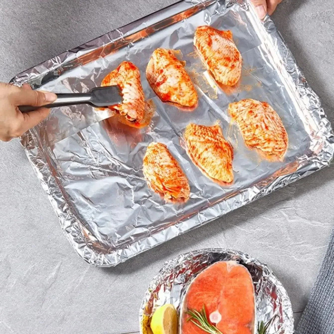 

Thickened Disposable Aluminum Foil Roll Oil Resistant Non-Stick Baking Paper Barbecue Food Grade Kitchen Essential Tin Foil