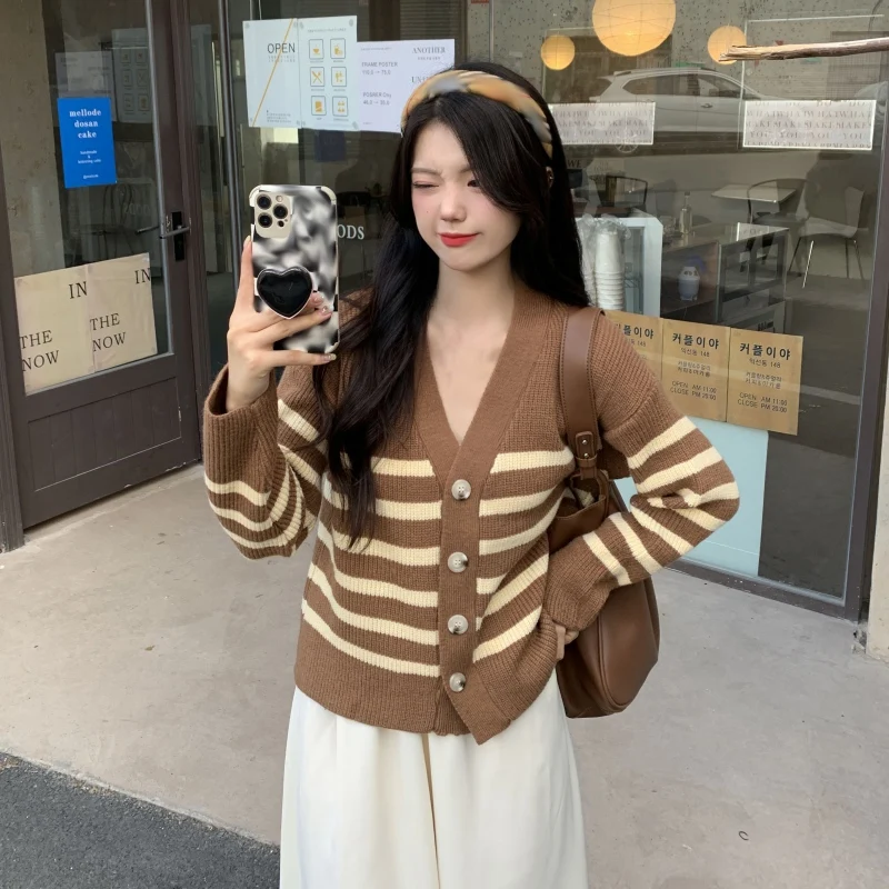 

Women's Ribbed Knit Cardigan V-Neck Long Sleeves Tops Retro Striped Loose Streetwear Tops Fashion Streetwear