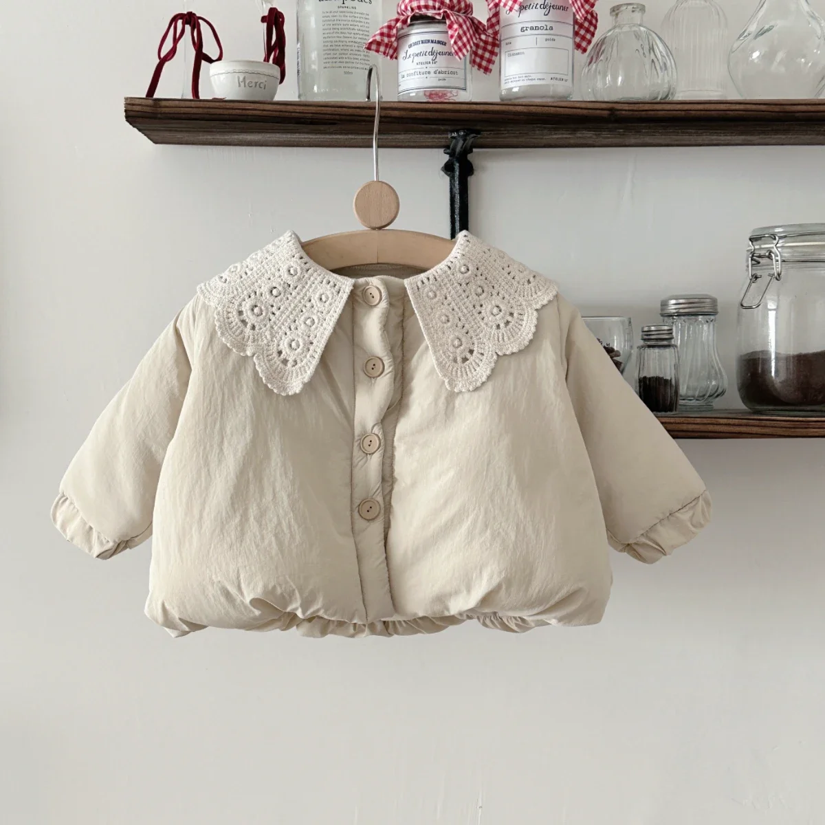 

Теплая утепленная куртка для девочек 0-3 лет в корейском стиле, с большим кружевным воротником, повседневная короткая зимняя верхняя одежда