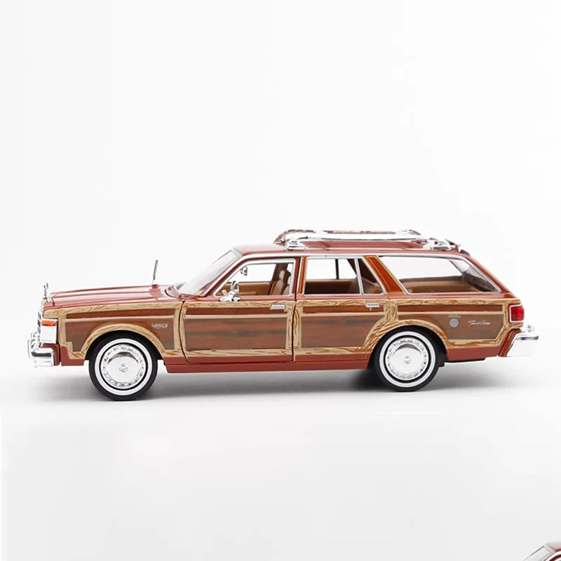 Motormax 1:24 Chrysler Travel Classic Car Simulation Alloy Model Static Souvenir Display Gift Collection Vehicle Toys Decoration