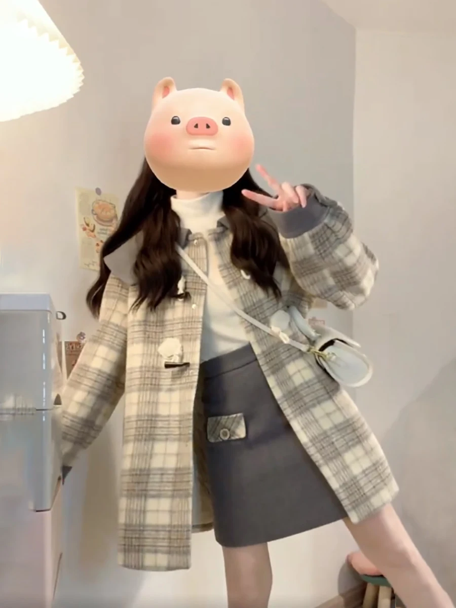 Thickened Autumn Winter Plaid Woolen Coat Women's Loose Fit Warm Large Coat Sweet College Style Button up mid Length Coat
