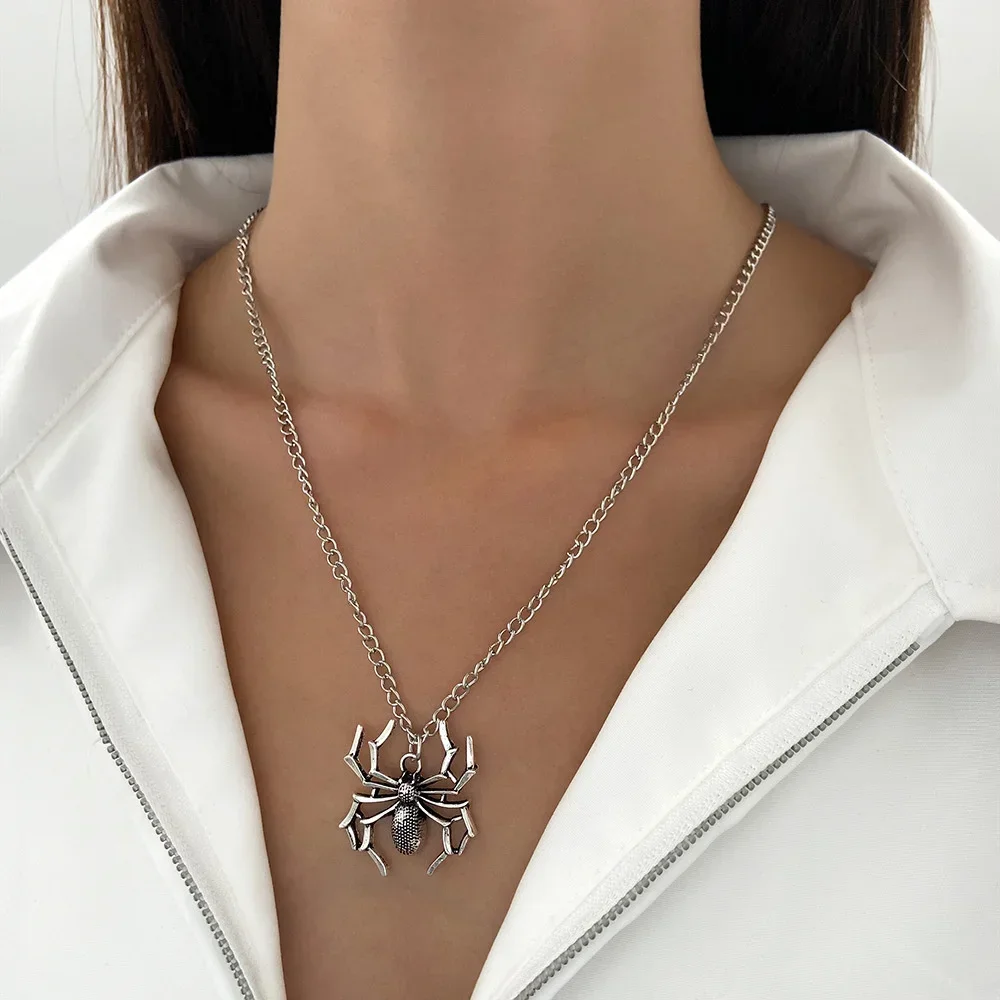 New Punk Spider Necklace for Women Men Vintage Simulated Insect Charm Street Style Choker Necklace DIY Jewelry Party Gifts 2024 image 3