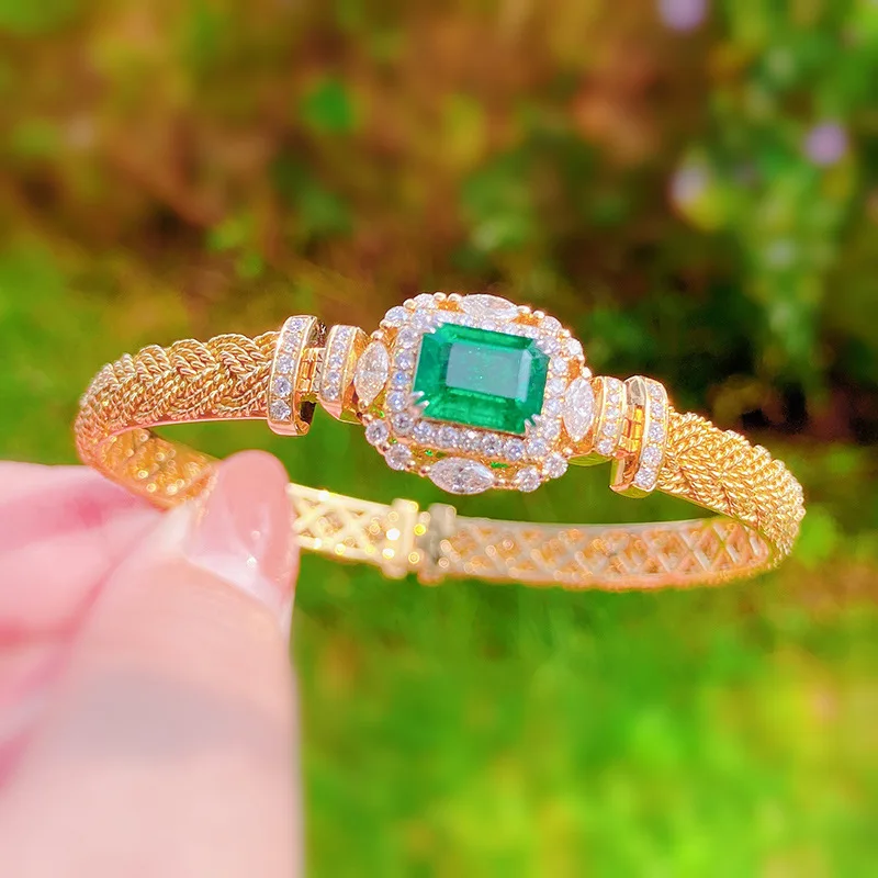 Luxury 925 Silver Lab Emerald Bangles for Women Gorgeous Vintage Gold Color Bracelet Wedding Engagement Jewelry Female Fine Gift