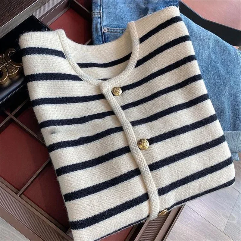 

Women Stripe Sweaters Korean O-neck Knitted Cardigan Fashion Long Sleeve Casual Short Tops Spring Autumn Clothing