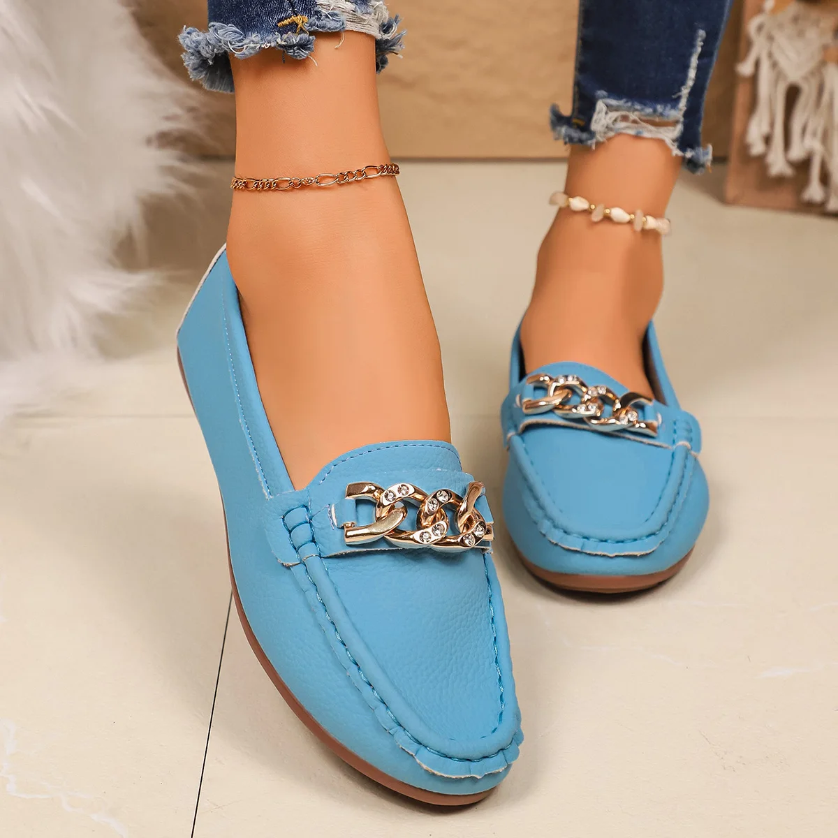 

2025 New Women Loafers Round Head Comfortable Sneakers Women Trend Chain Casual Mother Shoes Spring Autumn New Bean Shoes Female
