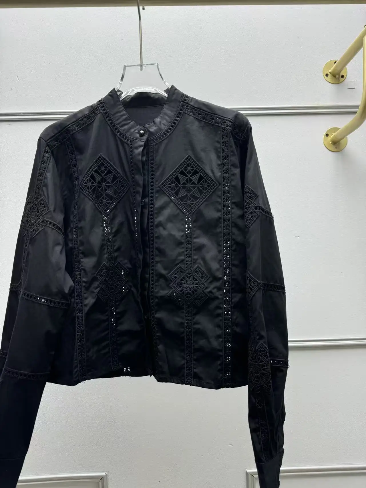 

Женская блузка с вышивкой и вырезами, воротником-стойкой и рукавами-фонариками из хлопка, с длинными рукавами, для осени и зимы, модная