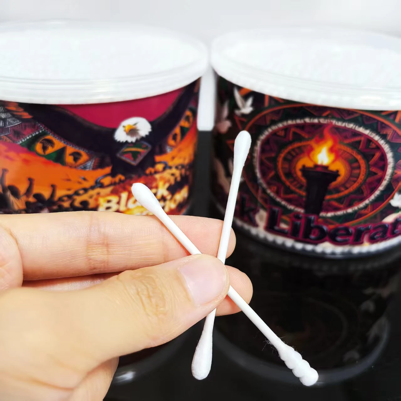 500 قطعة/1000 قطعة مسحات قطنية مزدوجة الأطراف ذات طابع Juneteenth، مسحات قطنية لتنظيف المنزل اليومي