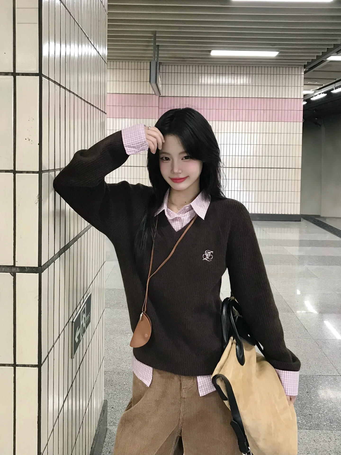 

Y2534 Women's Knitted Sweater Fake Two-Piece College Sle Autumn 2025 New Faion Anti-Aging Top Simple Straight Cut Long S...