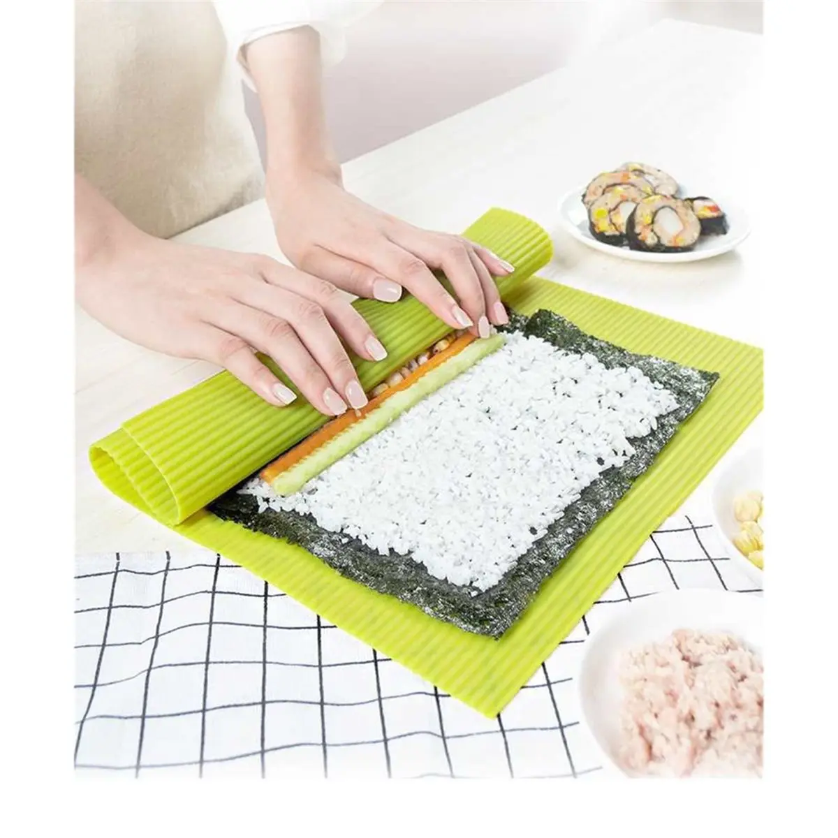 A67T NEW Silicone Sushi Rolling Mat Bamboo Imitation, Easy Clean, No Mildew, Portable Hand Roll Sushi Tool for Japanese Cuisine