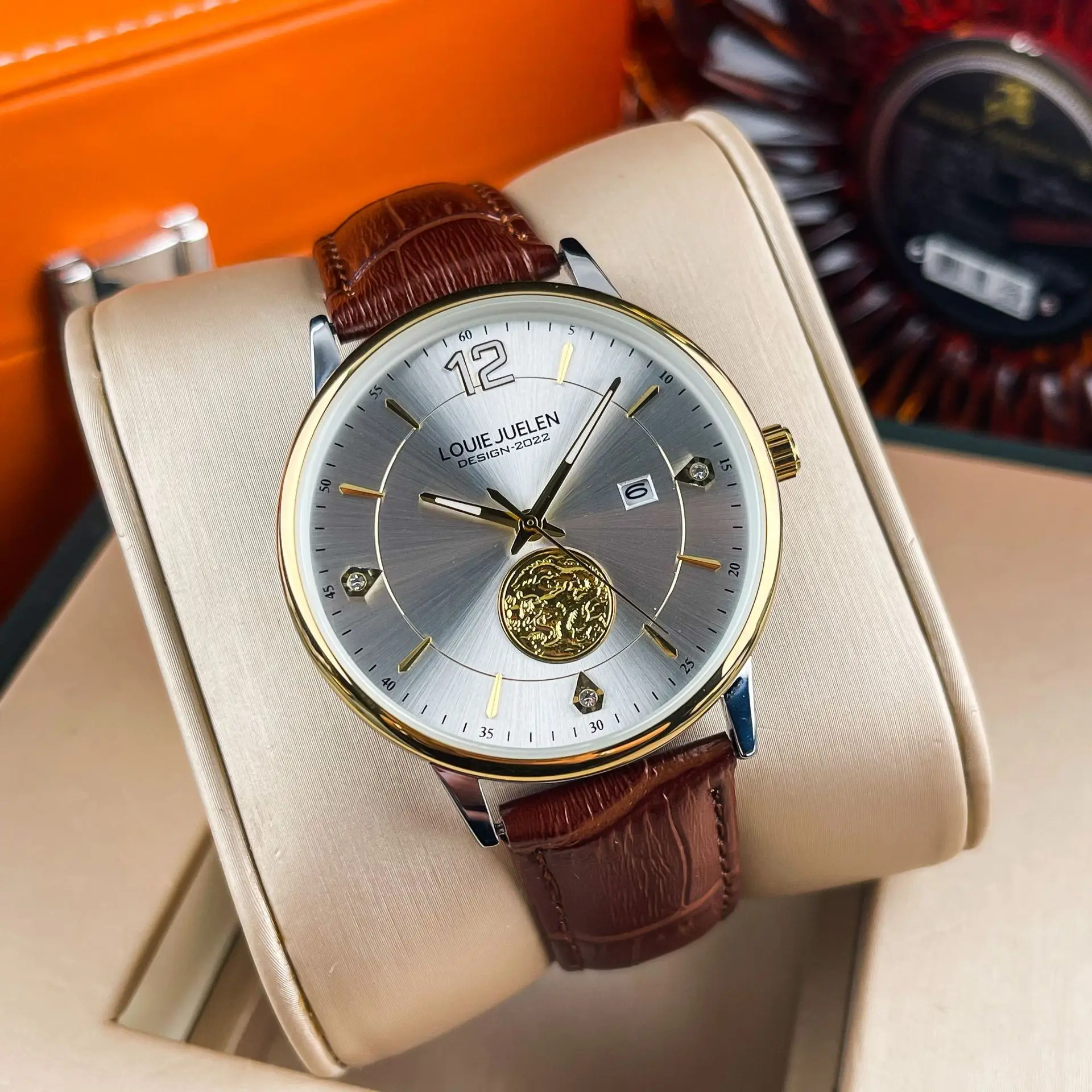 Men Fashion Quartz Wristwatch Luminous Hands Date Display 30M Waterproof Alloy Case Leather Strap Business Casual Male Watch