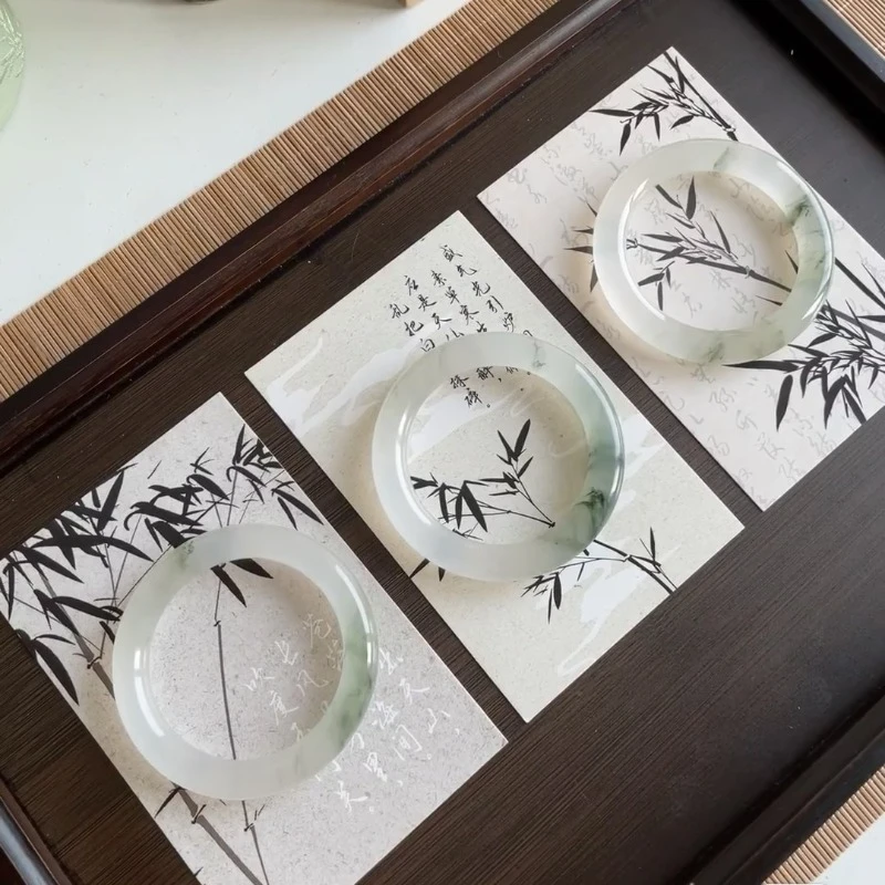 

Браслет из золотистого шелкового нефрита высокого качества, тяньшаньский зеленый нефрит, элегантный и модный универсальный нефритовый браслет.