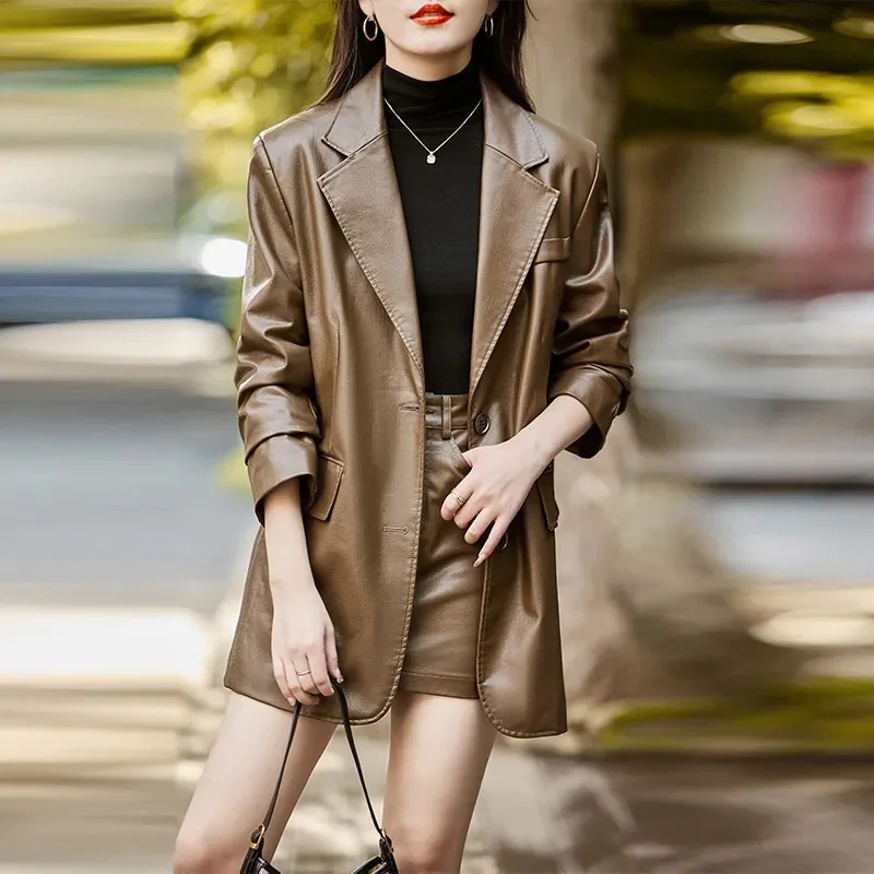 2025年 レディース 大きいサイズ 4XL レザーアウター 韓国風 女性用 ルーズ フェイクレザーコート 春秋 レディースファッション PUレザージャケット