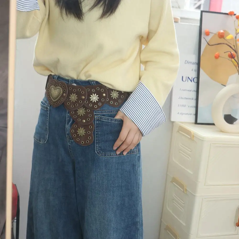 

Преувеличенный внешний вид, полые ремни из искусственной кожи, коричневое украшение в форме сердца, застежка-застежка, винтажные аксессуары на талию, музыкальный фестиваль