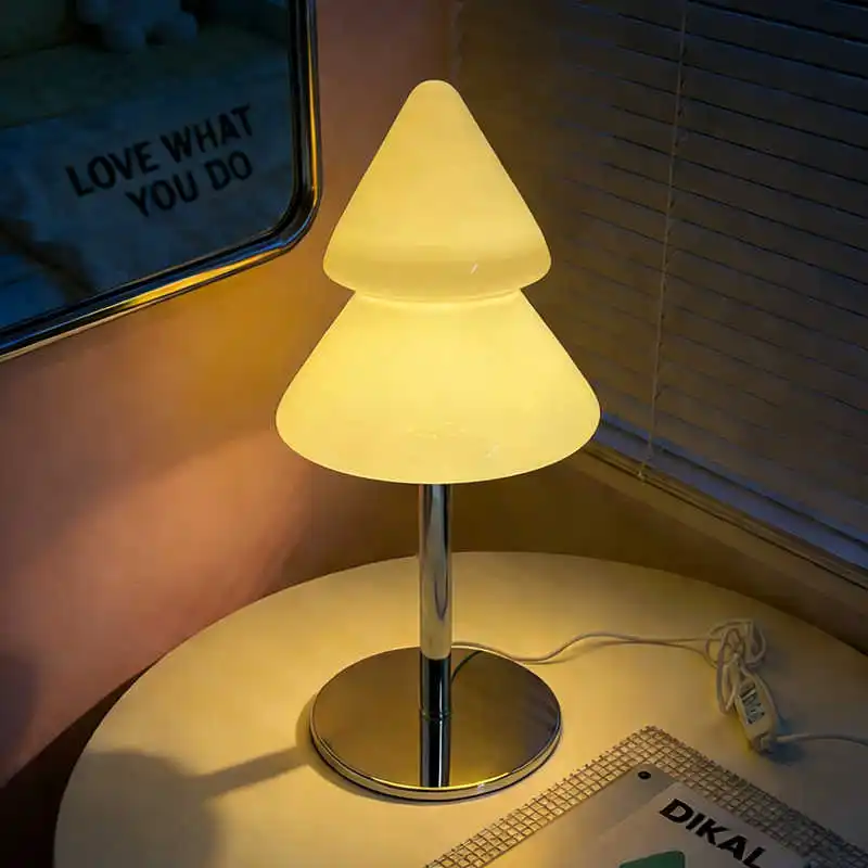 Lampa stołowa w stylu Bauhaus, choinka, dziewczęca, do salonu, sypialni, lampka nocna, dekoracyjna, tworząca atmosferę.