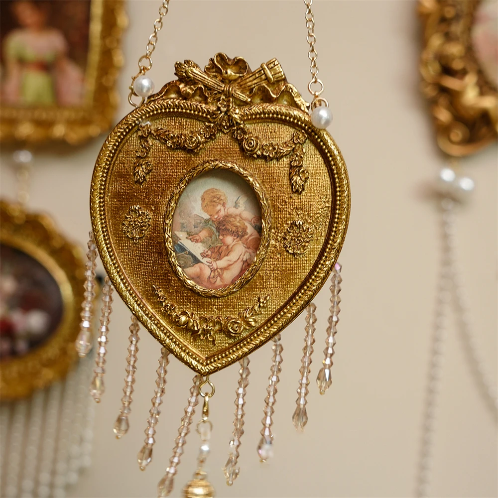Heart-Shaped Embossed Resin Mini Photo Frame Pearl Tassel Hand-made Frame Room Decoration Gold Bow Wall-mounted Painting