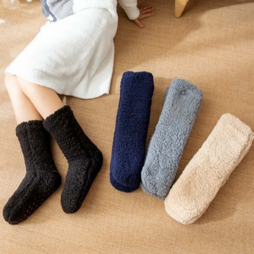 Calcetines térmicos gruesos de felpa Kawaii para mujer, pantuflas antideslizantes y esponjosas para dormir, calcetín polar de piel para interior